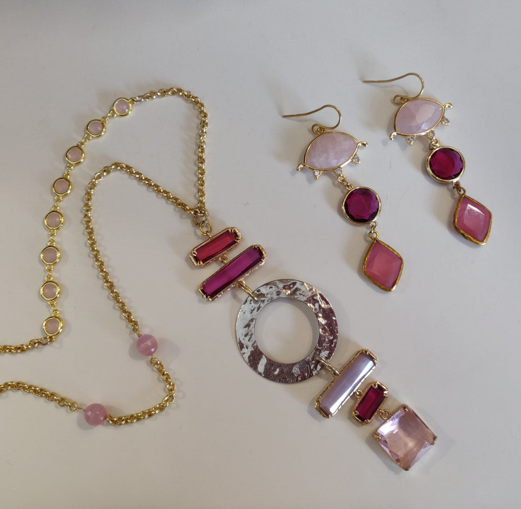 Set of necklace and earrings