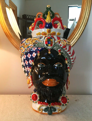 Male Moor's Head with chess and pure gold