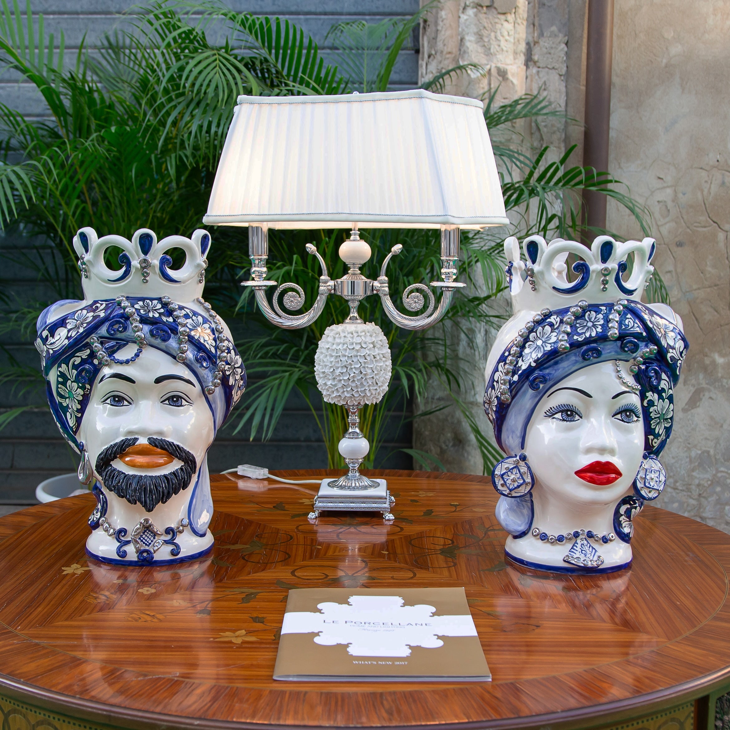 Pair of Moor's Heads with blue decoration and platinum details