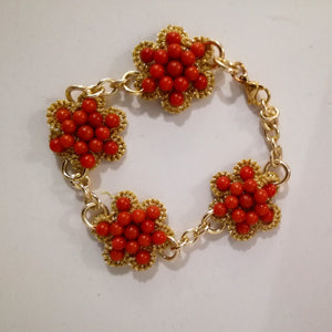 Bracelet in chiaccherino lace and red coral