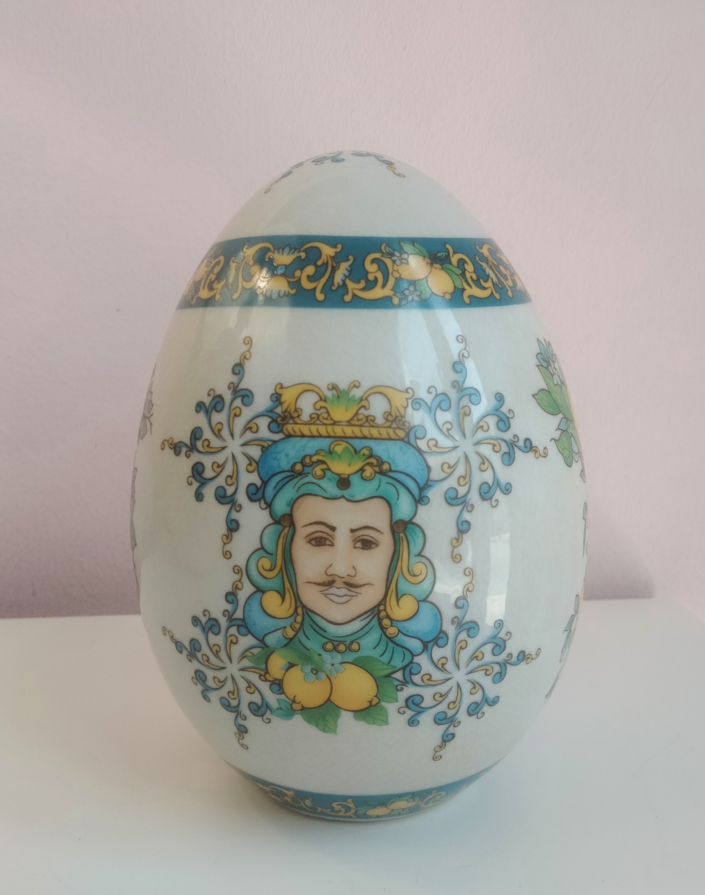 Egg with Moor's Head and lemons